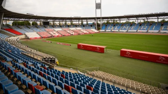 El Almería - Racing Ferrol ya tiene nueva fecha tras el gran apagón: martes 29 de abril a las 20:30