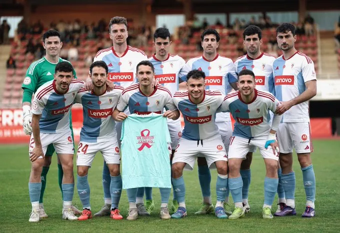 El Compostela quiere seguir con vida en la lucha por la salvación en su visita al Laredo