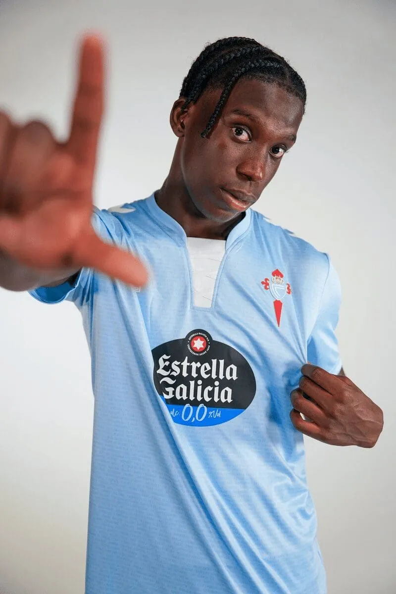 El Celta refuerza su medio campo con la cesión de Ilaix Moriba del Leipzig