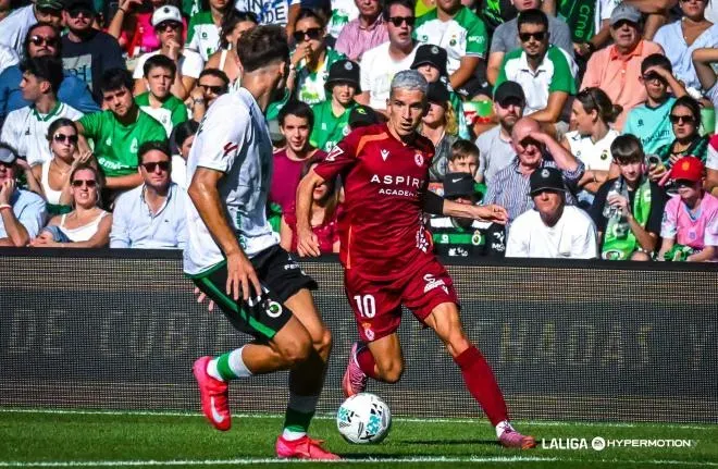 Luis Chacón se toma su tiempo: el atacante del Deportivo tiene en vilo a media Segunda