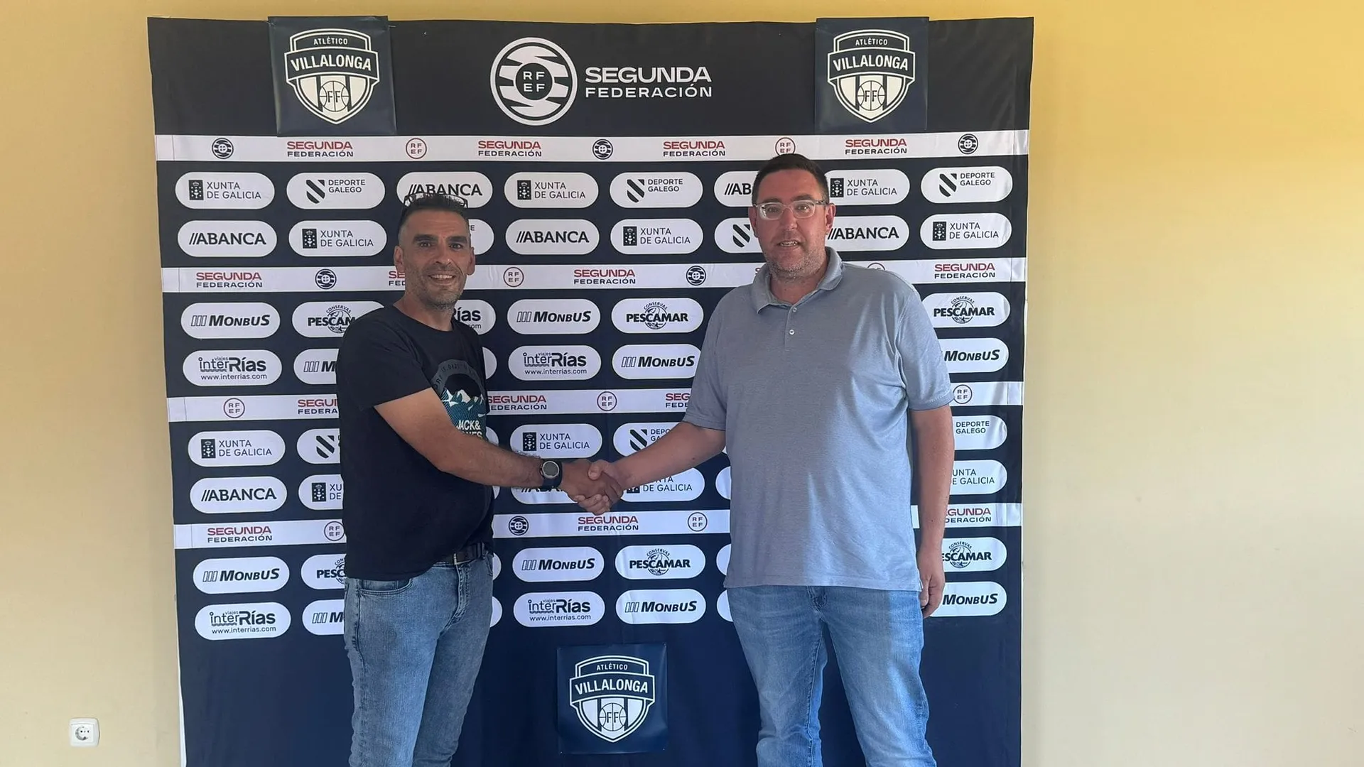 Edu González presentado como entrenador del At. Villalonga F. Fem.