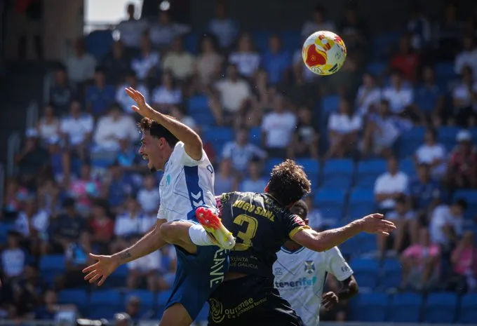 🔥 El Ourense CF se estrella en el infierno del Heliodoro: ¡Tenerife pasa por encima con un 3-0 demoledor! 💥