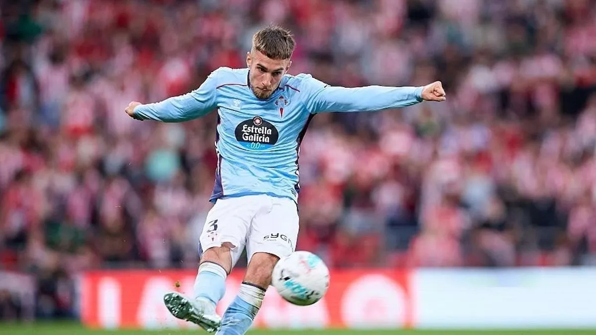 Napoli compite con Juventus y Aston Villa por Óscar Mingueza del Celta de Vigo