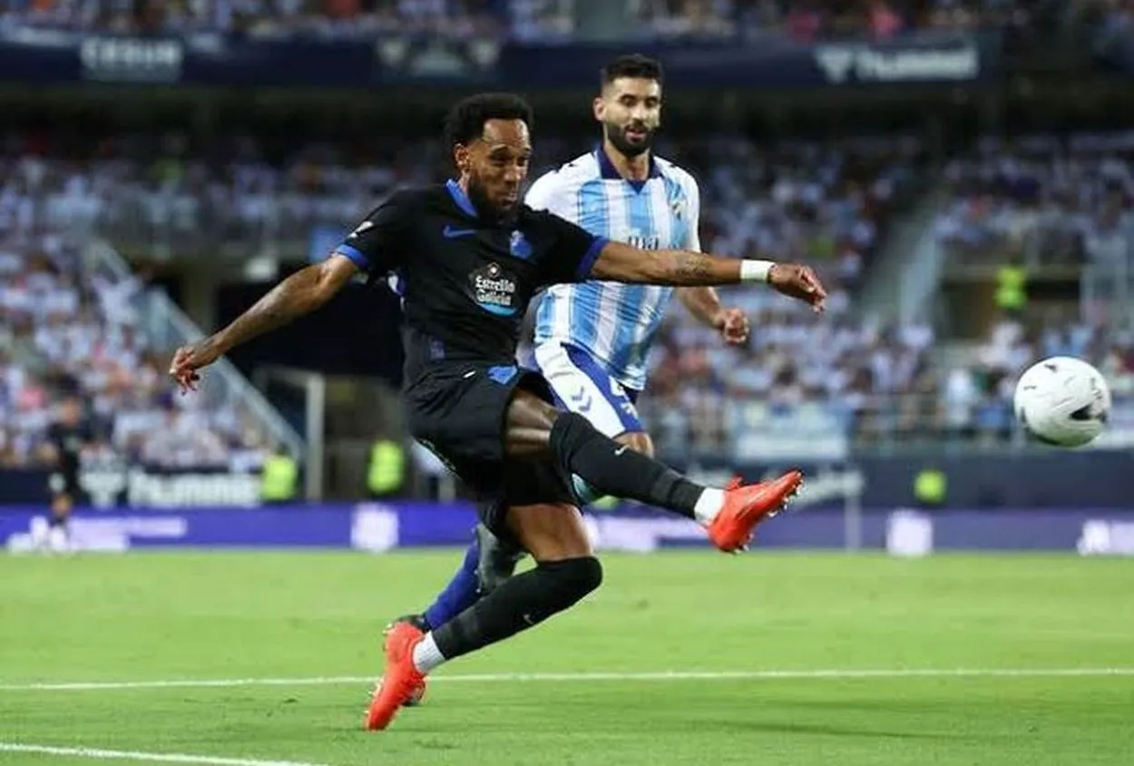 Golpe para el Deportivo: Aubameyang tendrá que pasar por quirófano este jueves