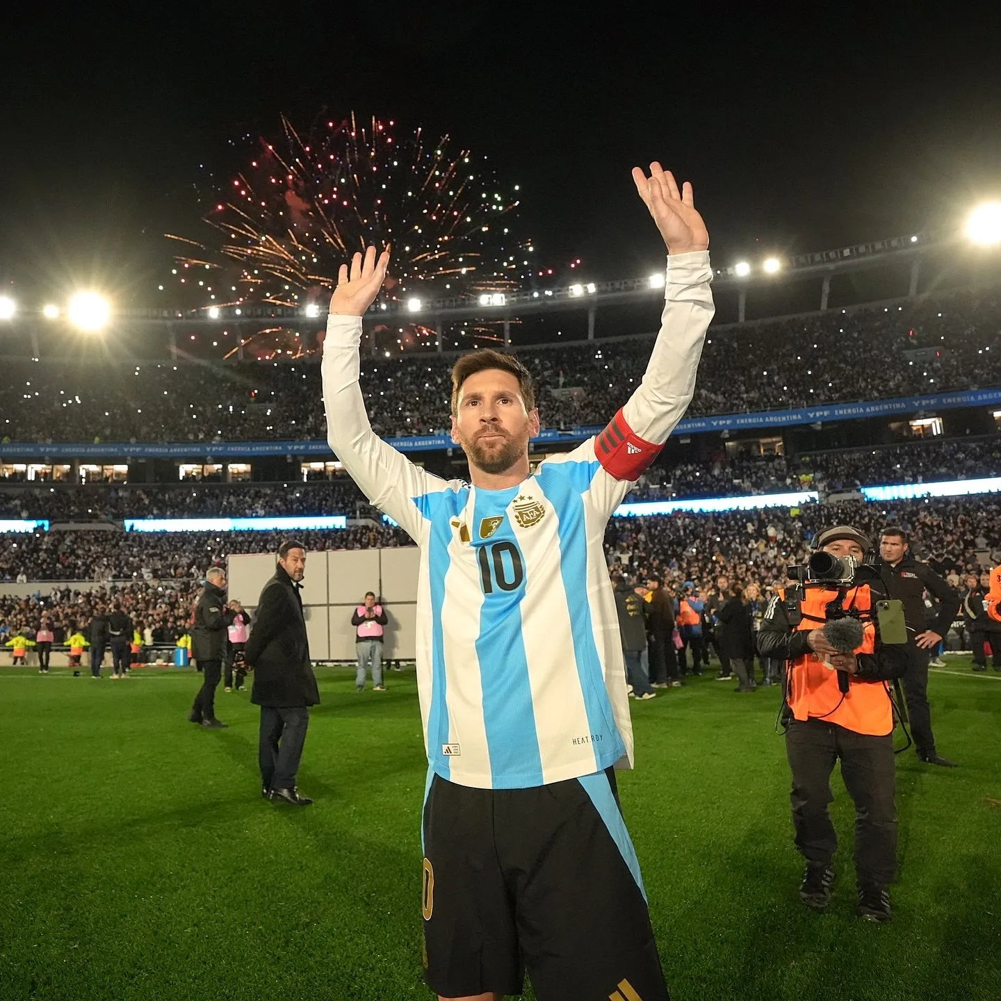 🌟 Messi convierte el Monumental en un templo eterno: goles, emoción y lágrimas 🔥🇦🇷