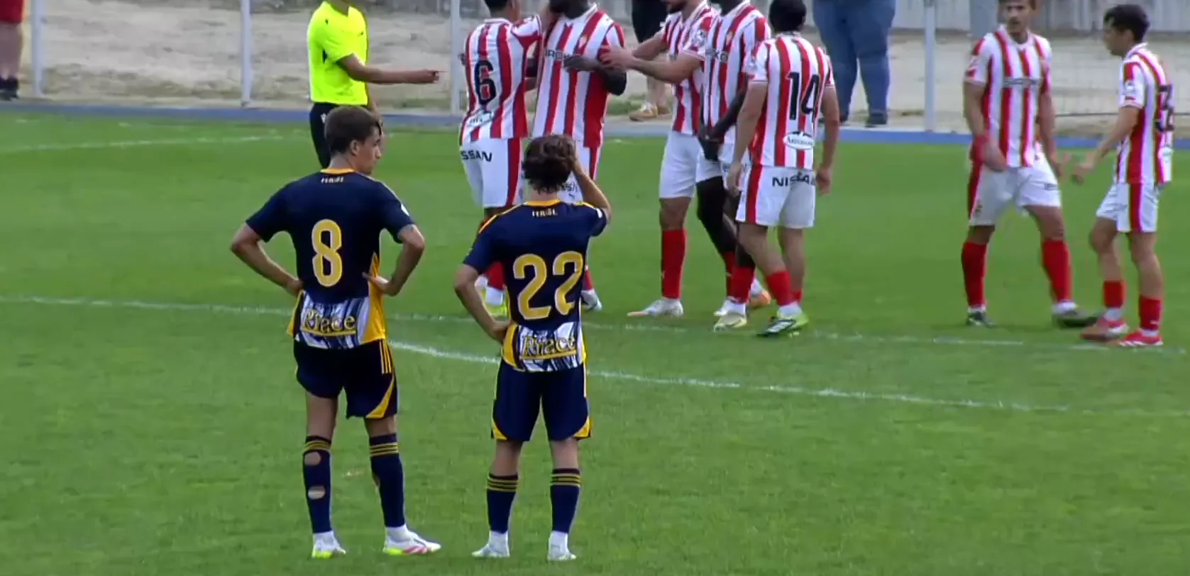 El Racing cae goleado ante el Sporting pero invita a soñar