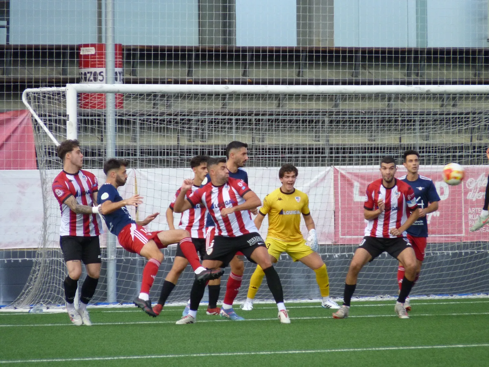 Dos cambios en el descanso y un gol rápido cambian al Alondras en Arteixo