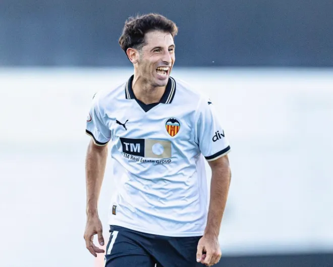 🔥 ¡Fichaje relámpago en O Couto! Marco Camus aterriza en Ourense CF… y el banquillo sigue vacío 😱⚽