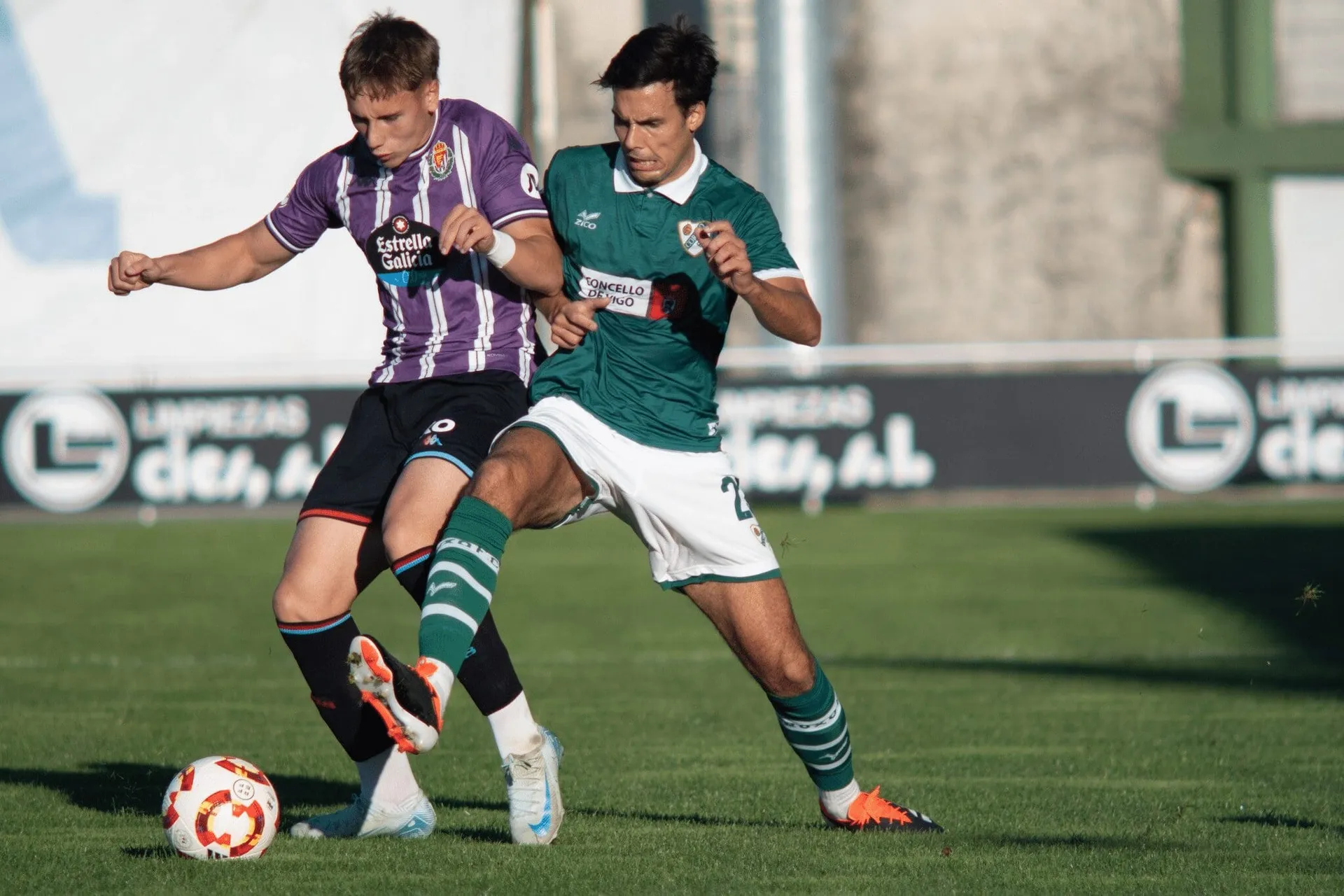 GALERÍA | Las imágenes del Coruxo FC - Valladolid Promesas