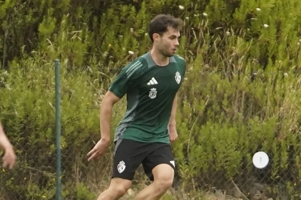⚡¡Nacho Castillo se viste de azul para liderar al Ourense CF!🔥