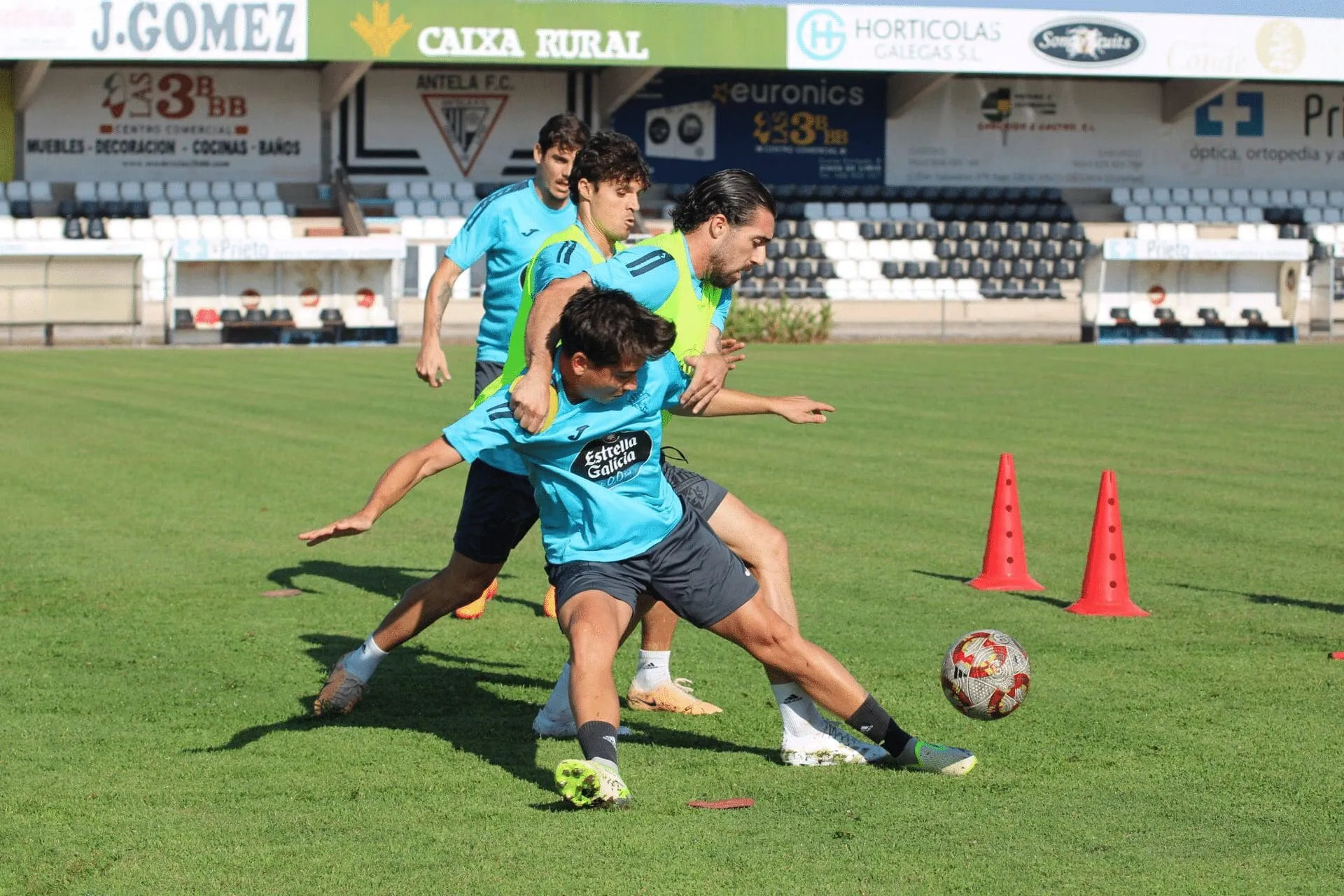 El Ourense CF se enfrenta al Nastic en su esperado debut en Primera RFEF: un desafío histórico lejos de casa