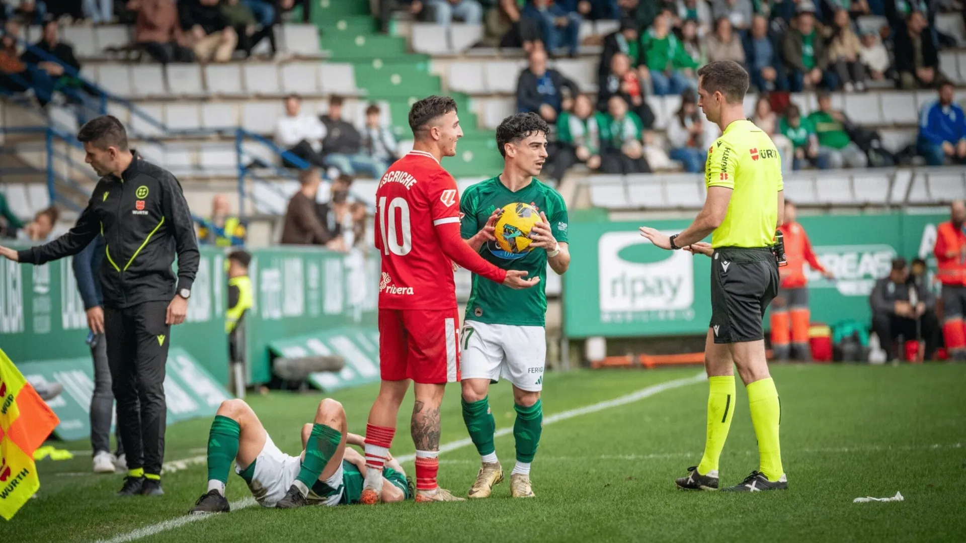 Empate sin brillo en A Malata: El Racing de Ferrol se hunde en la incertidumbre