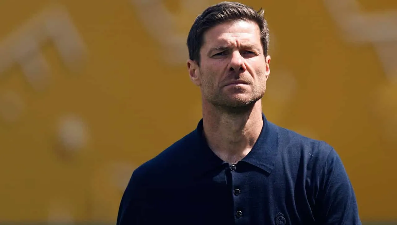 😶 Dudas en el vestuario del Real Madrid: “hay jugadores que creen que Xabi Alonso no les entiende”