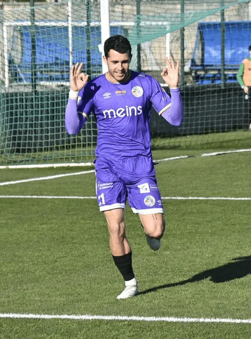 El ferrolano Oscar Lorenzo abre la lata en la victoria del Salamanca C.F. UDS ante el Rayo Cantabria