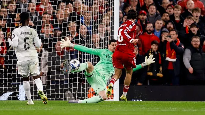 🧤 Courtois sostiene a un Madrid sin alma en Anfield (1-0)