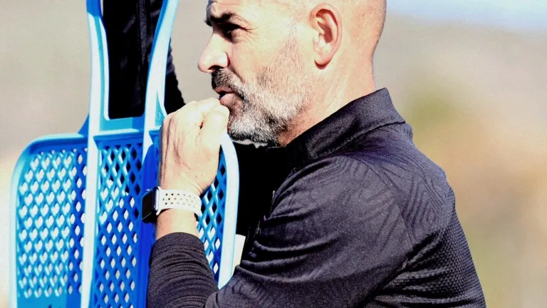 💥 ¡Seis técnicos KO en 10 jornadas! Paco Jémez, Sabas, Luis César... la Primera RFEF no perdona😱
