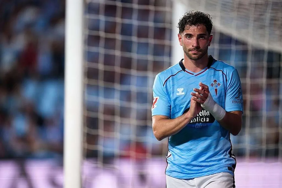 El Nottingham aprieta por Javi Rueda: qué gana y pierde el Celta