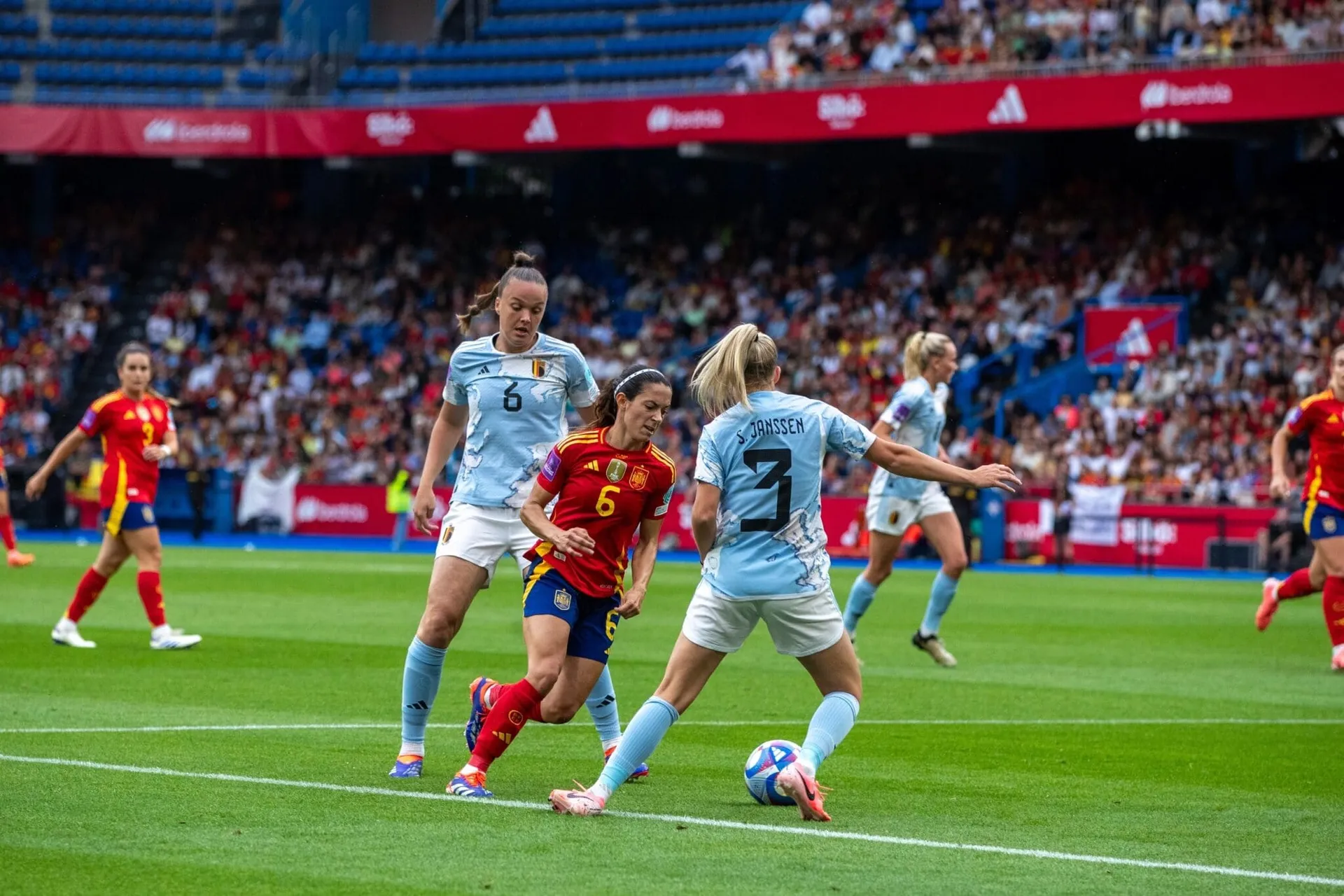 GALERÍA | Las imágenes del España - Bélgica en Riazor