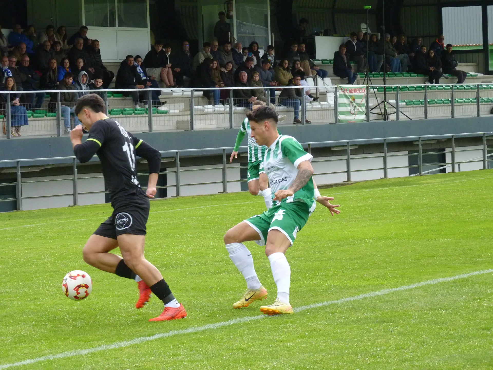 Empate justo entre Somozas y Valladares (1-1)