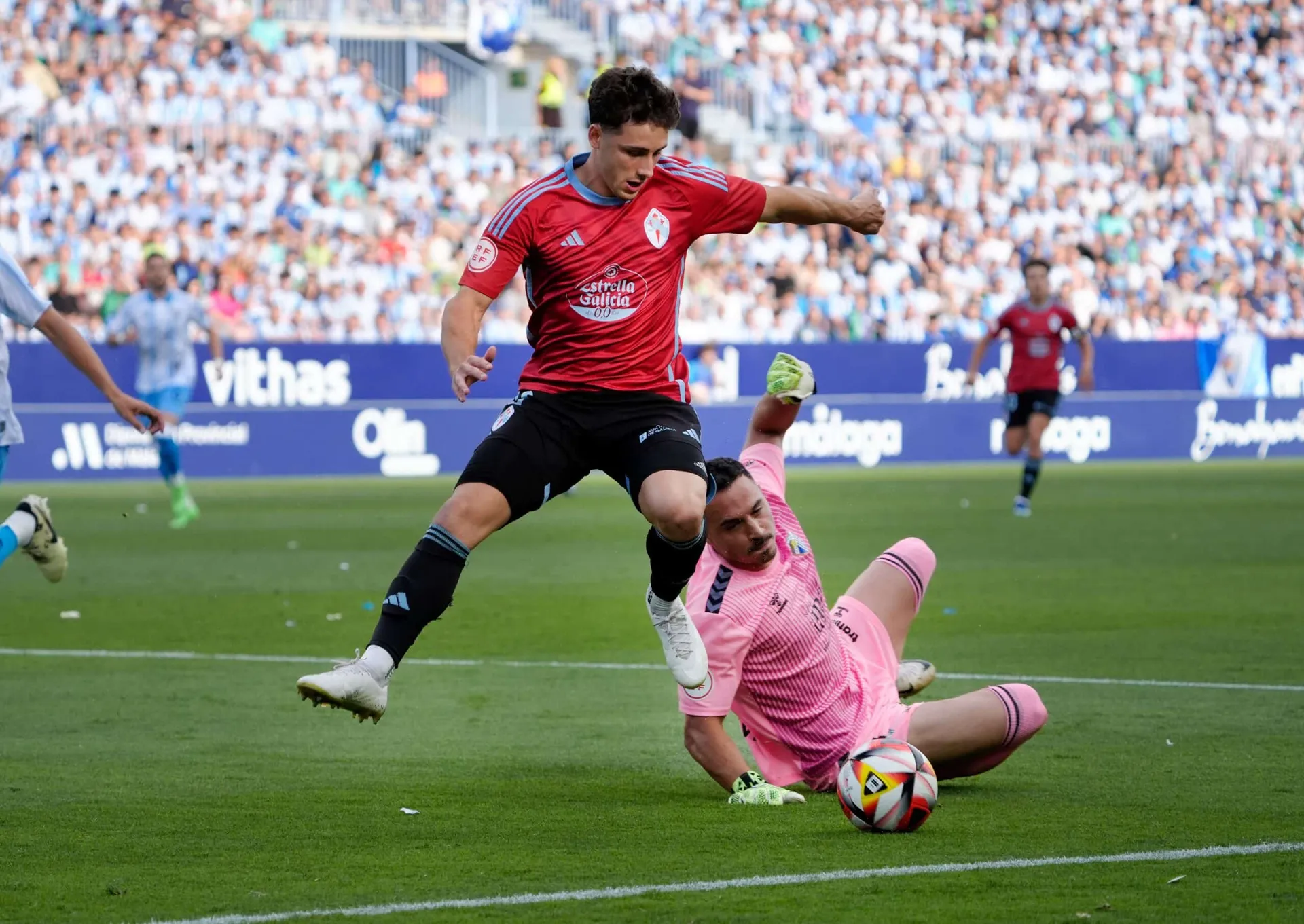 Dos errores eliminan al Celta Fortuna del Playoff