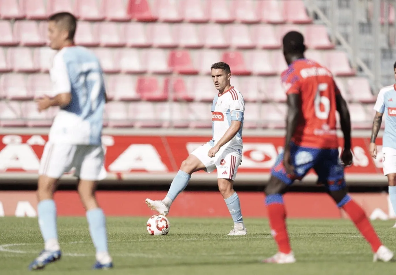 Un gris “Compos” cae ante el Numancia en su estreno liguero