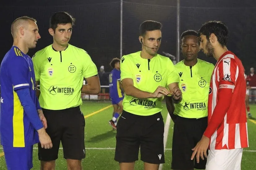 Morato Vega , con una media de 7 tarjetas por partido, arbitrará al Bergantiños ante Valladolid Promesas