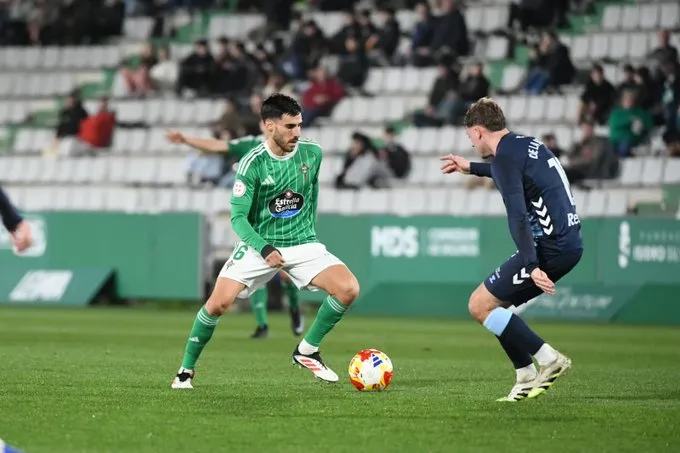 Fabio toma el mando en el Racing de Ferrol: la afición lo elige Jugador Estrella Galicia en pleno momento delicado del equipo