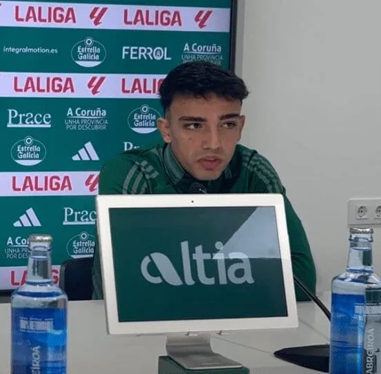"Naim García, el extremo eléctrico que quiere revolucionar el Racing de Ferrol"