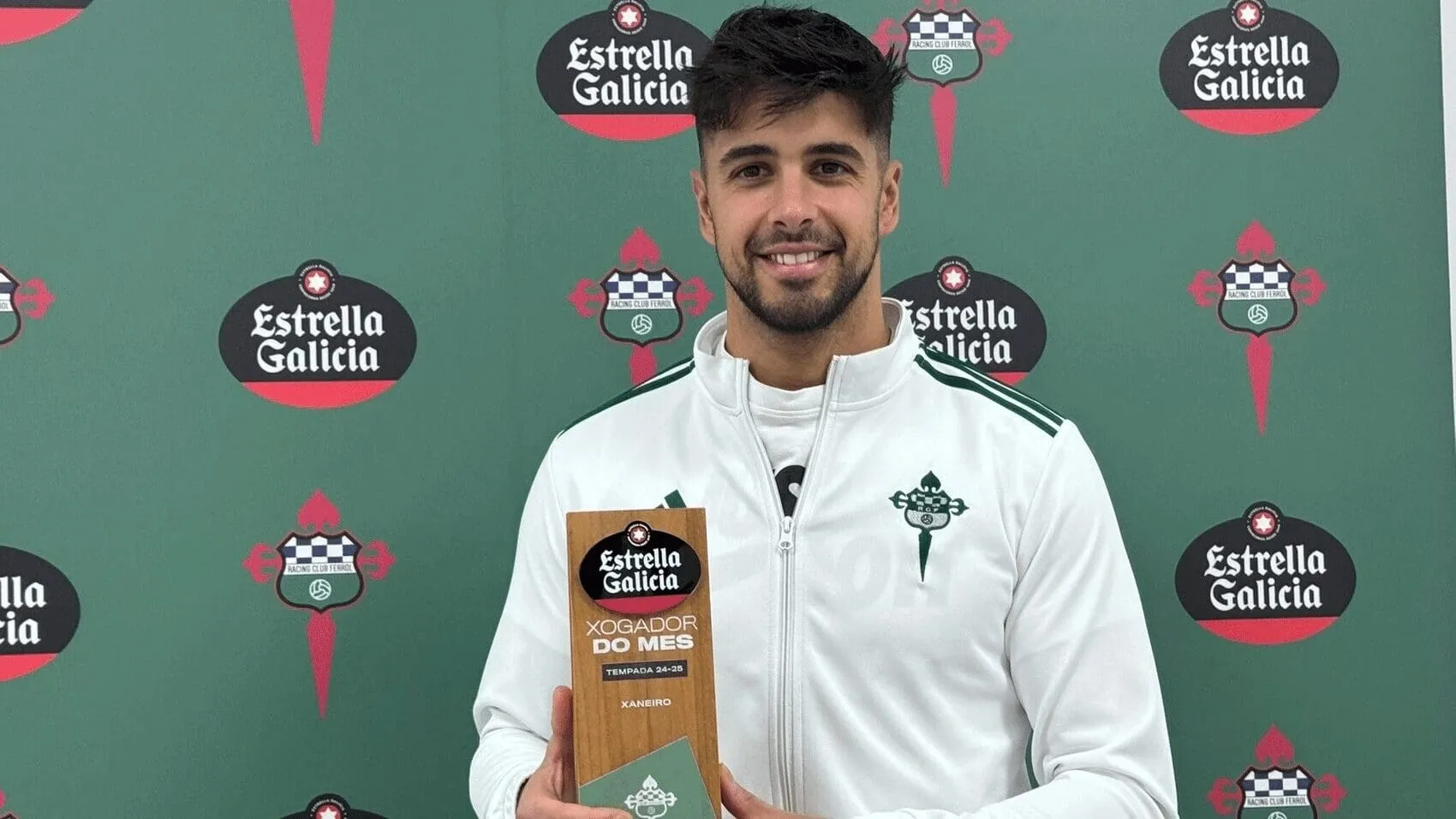 "El héroe del Racing Ferrol: Jesús Ruiz, premiado como Jugador Estrella Galicia tras un mes brillante"