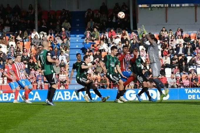 El Lugo sufre, remonta y vence: un final de infarto ante el Sestao (2-1)