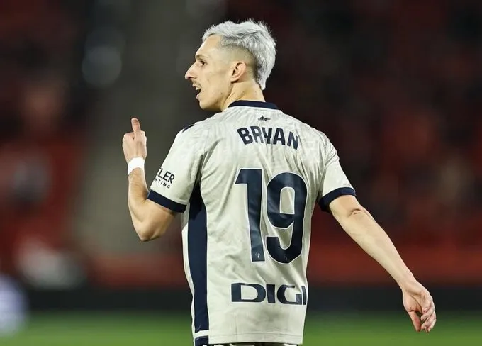 Fabrizio Romano bendice la llegada al Celta de Vigo de Bryan Zaragoza