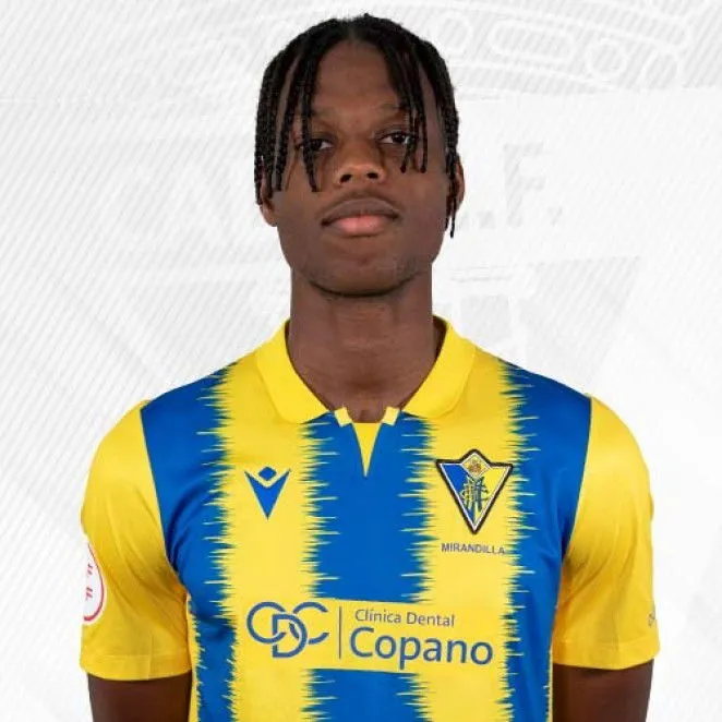 🔥 ¡Llega el trueno haitiano a O Couto! Kensly Vázquez ya es jugador del Ourense CF ⚽🇭🇹