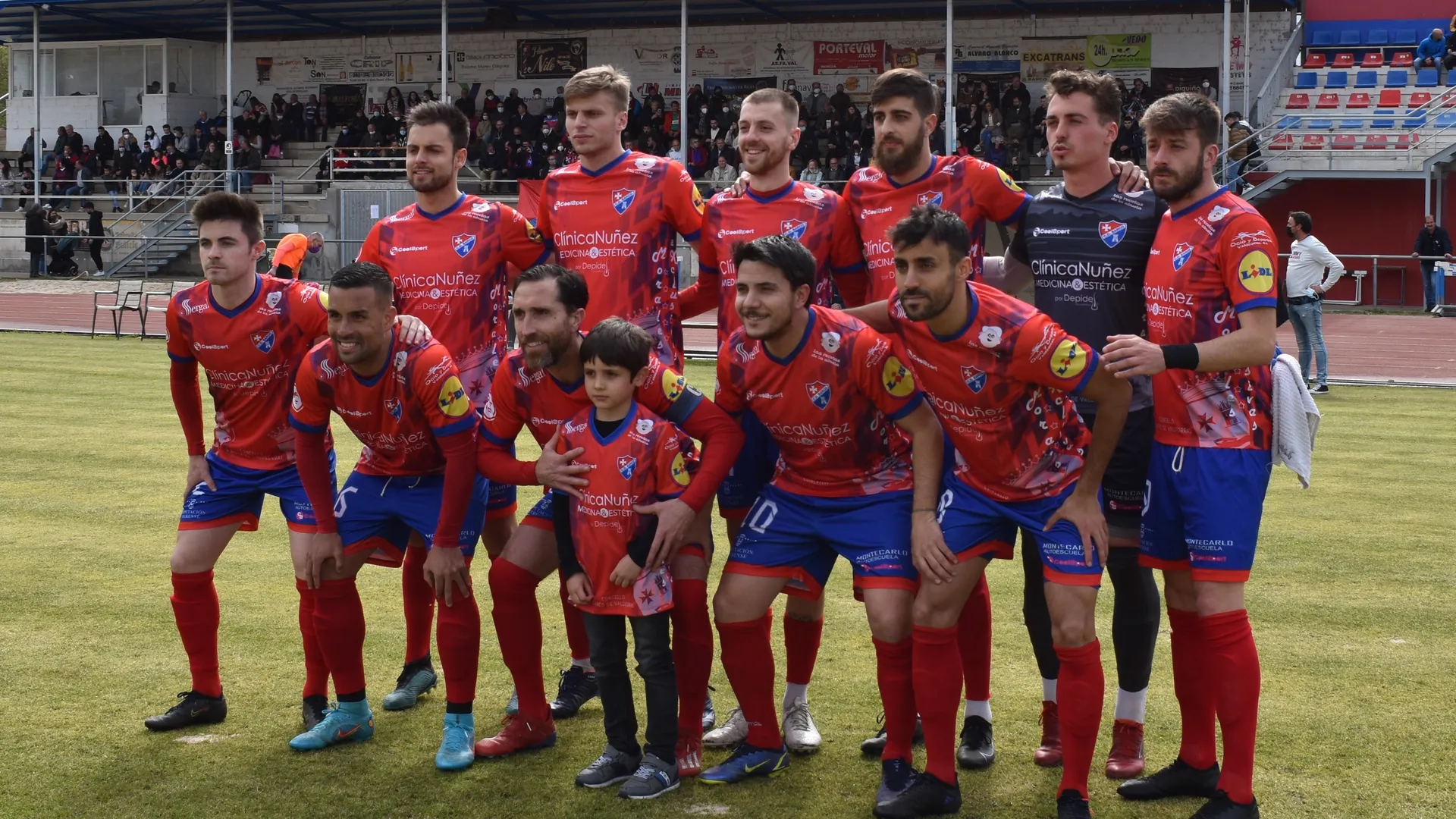 Benavides rescata al CD Barco, que deja escapar la remontada