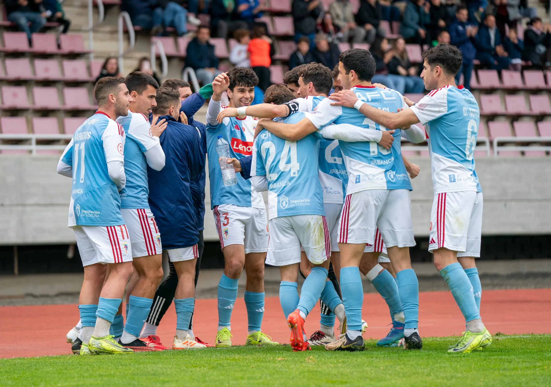 El Compostela afronta la salida a Ávila, centerado y sin distracciones
