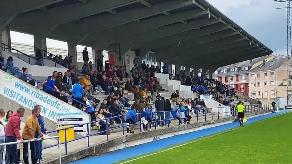 ⚔️ ¡Clásico del norte a orillas del Cantábrico! Oviedo y Dépor encenderán Ribadeo en el Trofeo Emma Cuervo 🔥