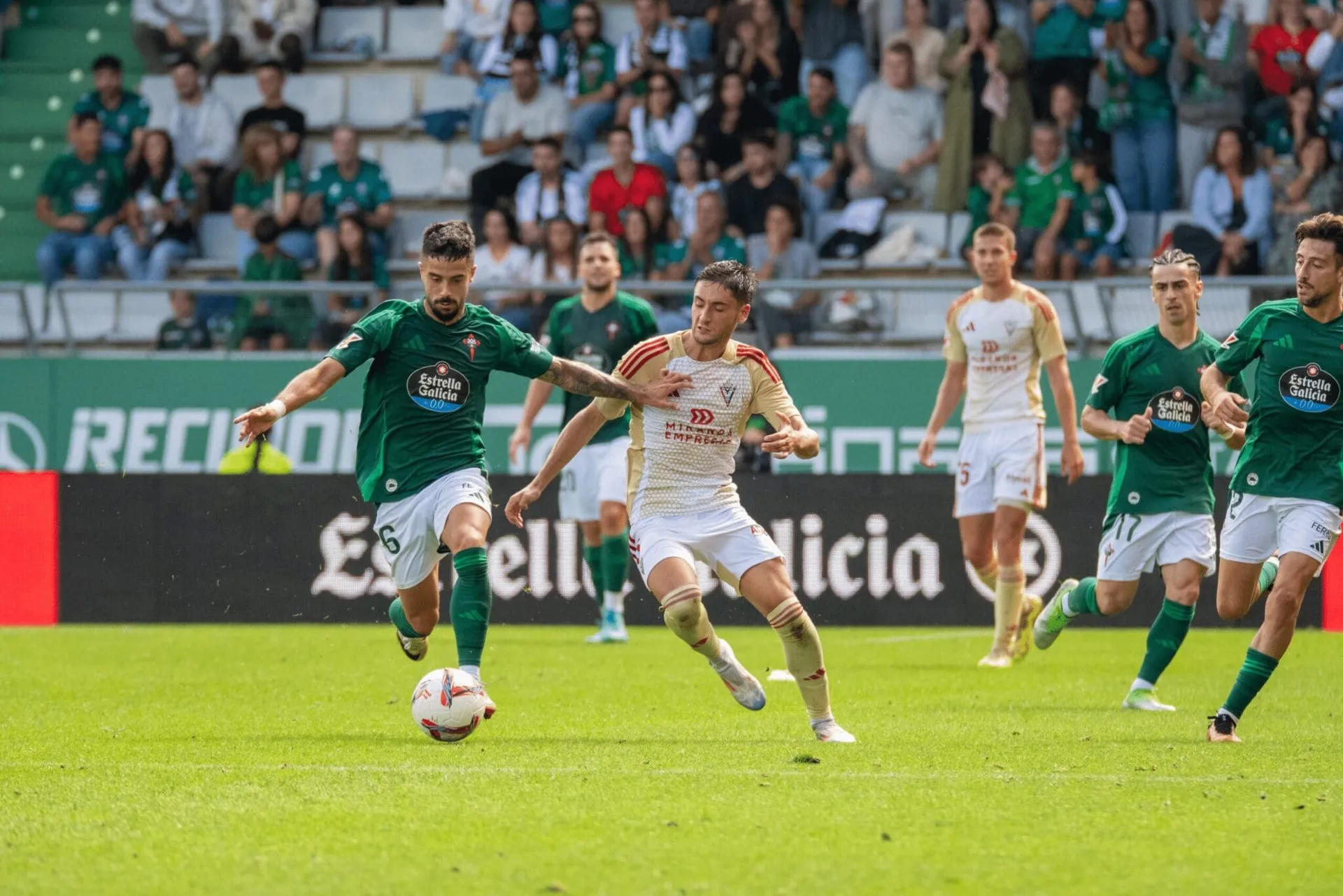 El Racing recibe al colista para continuar en racha