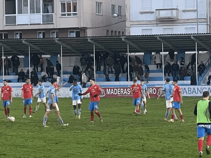 El Viveiro resiste y arranca un punto ante un aspirante al ascenso (VIDEO)
