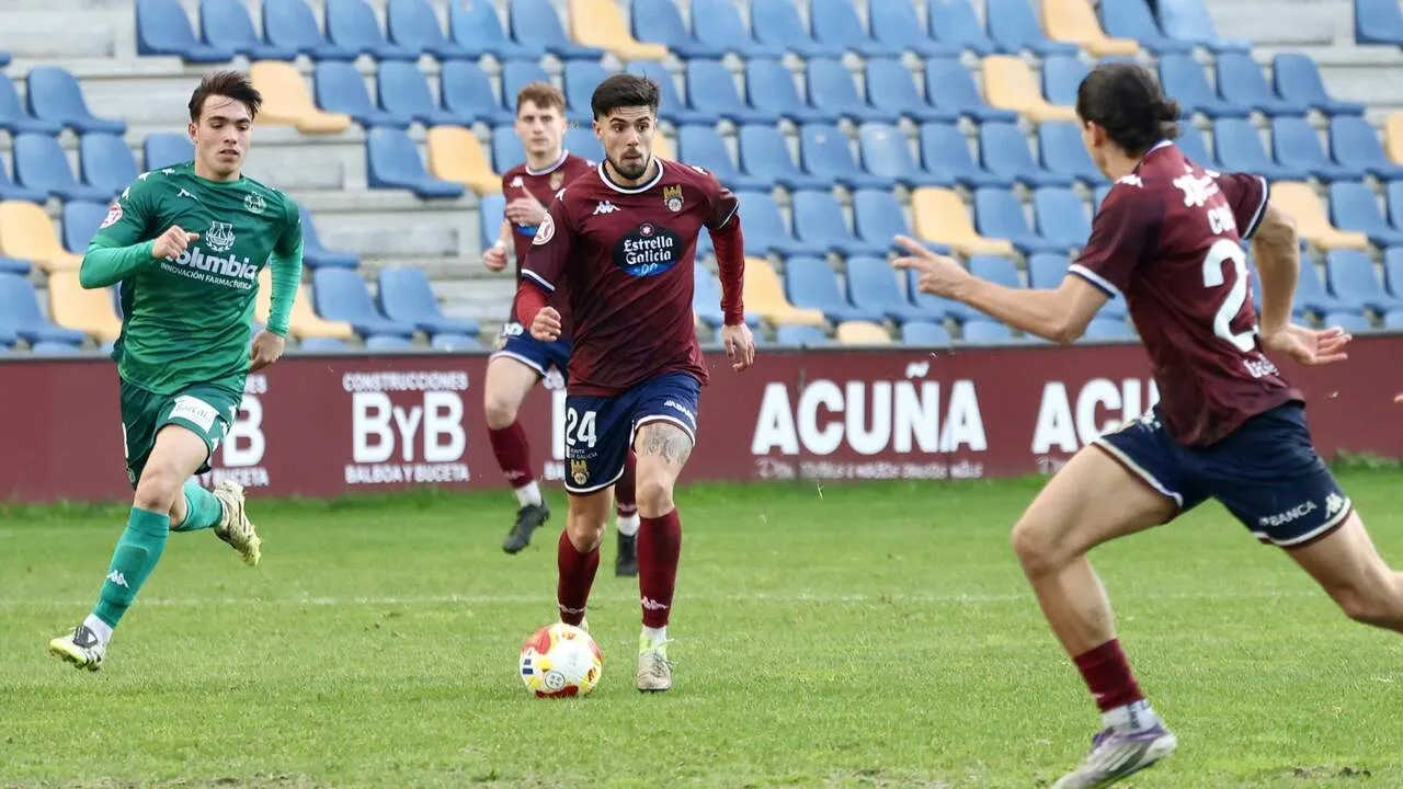 El Pontevedra renueva a Tiago Rodríguez hasta 2027