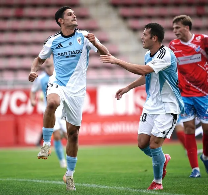 🚀 El Compostela enciende la mecha del ascenso… ¡pero deja dudas en San Lázaro! ⚪🔵
