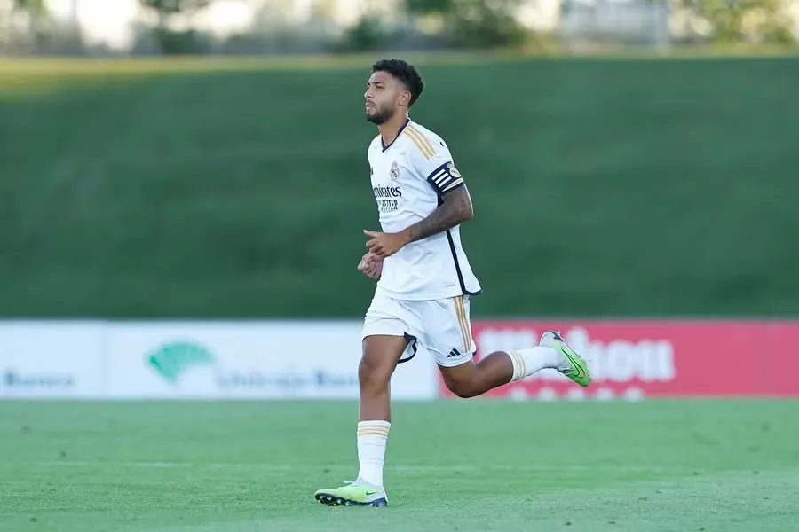 🧱 Edgar Pujol, el central que rechazaron Barça y Madrid, apunta a A Malata 💚🔥