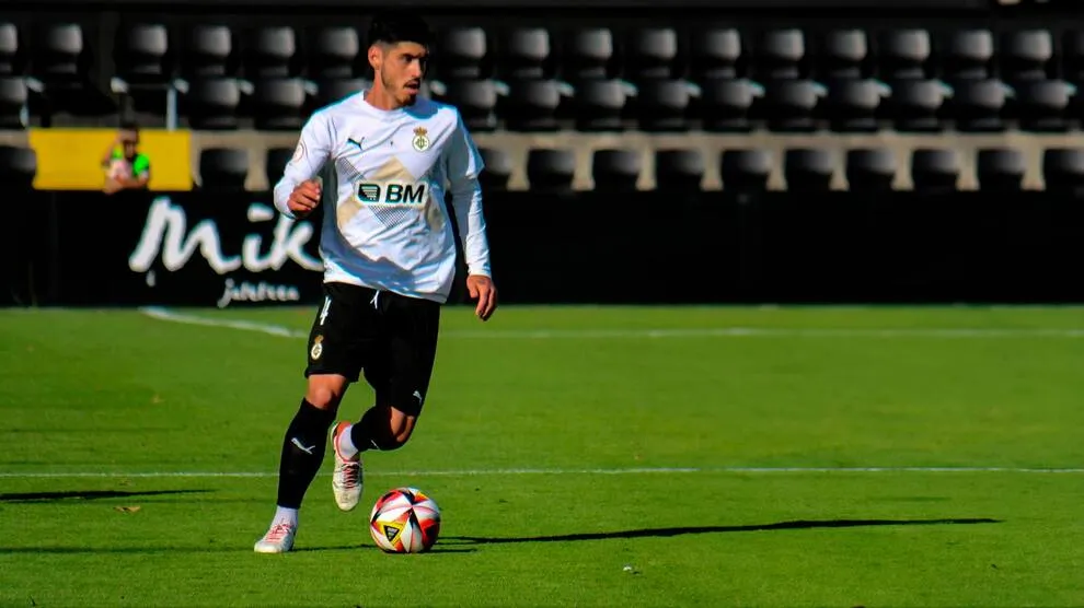 🔥 Montoro pasa del dinero en Asia y ficha y podría recalar en el Pontevedra CF
