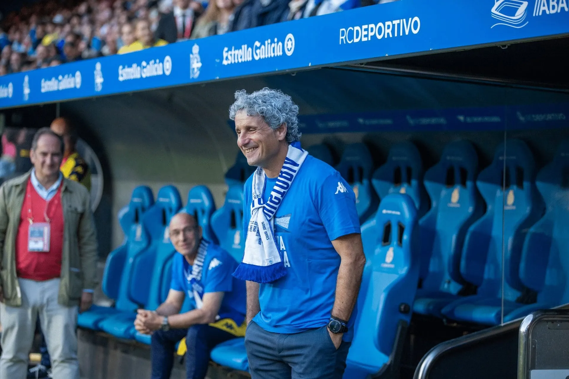 Calienta que sales...el banquillo del Deportivo, un caramelo con sorpresa