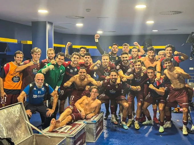 💥 Marqueta detiene a la Ponferradina: el Pontevedra firma un triunfo heroico en El Toralín (0-1) 🔥