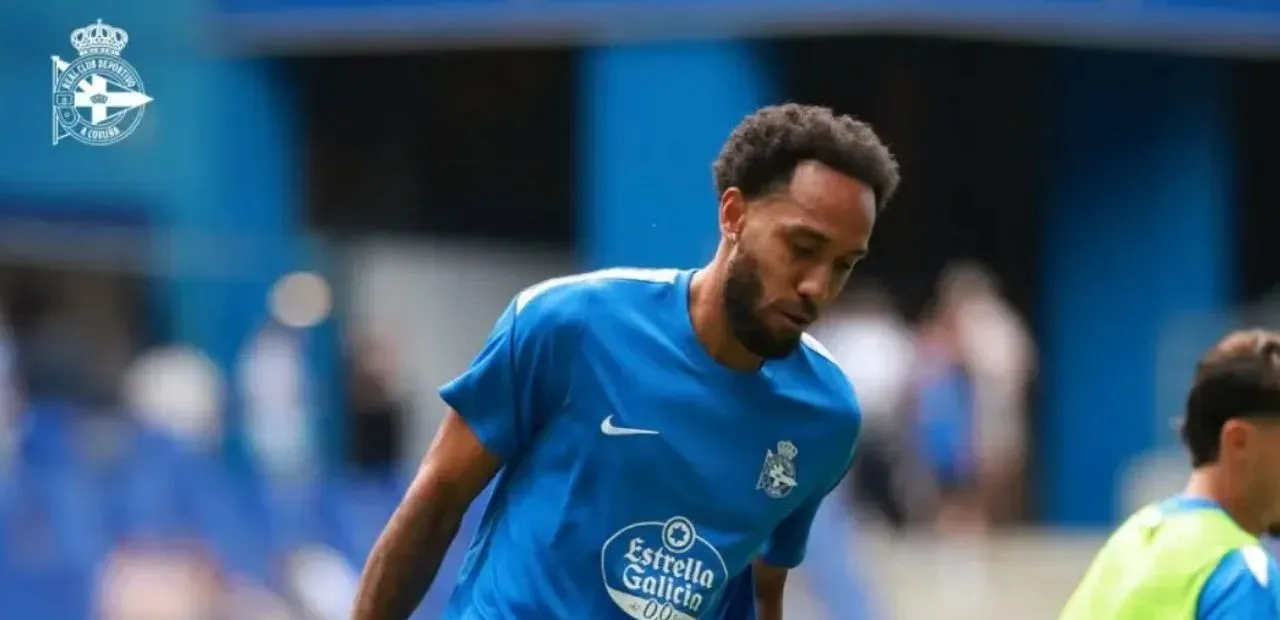 Aubameyang se estrena con el Dépor en un empate de trabajo ante el Oviedo
