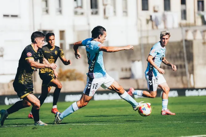 🔥El Ourense CF frena al Celta Fortuna en Barreiro y suma su cuarto empate en siete jornadas