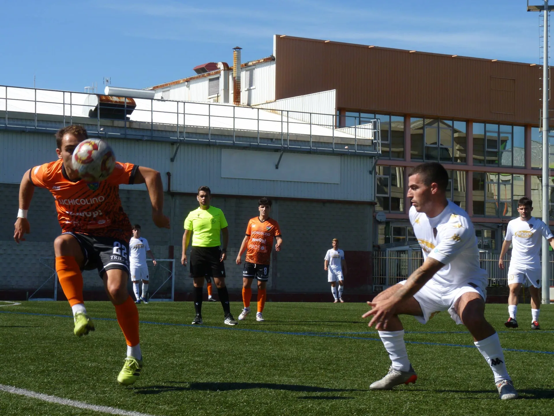 Rodri da la victoria al Silva con tres goles ante el Boiro