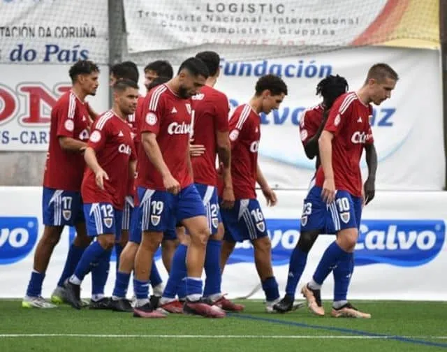 Dos penaltis castigan al Bergantiños: Empate amargo frente al Llanera
