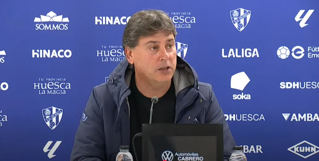 Otra semana más, Menéndez defiende el juego del Racing, pero la victoria sigue sin llegar