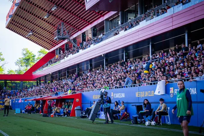 El Deportivo ABANCA aguanta el chaparrón, pero el Barça no perdona