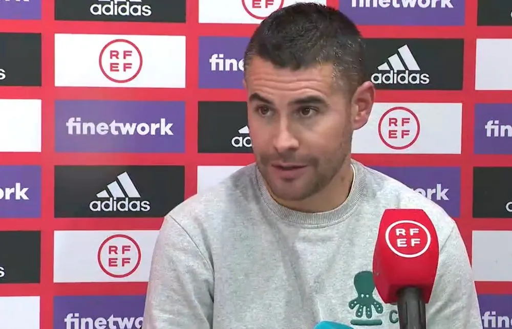 🔥 Fran Justo aterriza en Anduva: el Mirandés apuesta todo al talento gallego ⚽🧠
